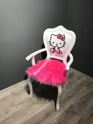 Peluş Kollu Sandalye