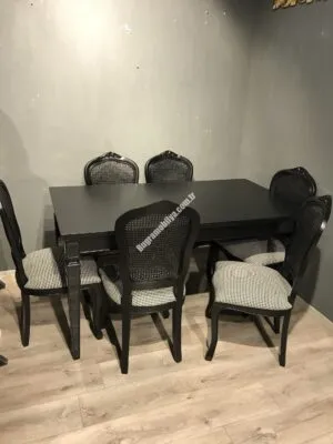 MAT SİYAH AYNALI MASA TAKIMI