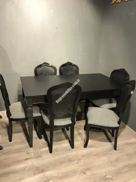 MAT SİYAH AYNALI MASA TAKIMI