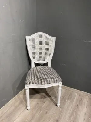 KUPA TORNALI SANDALYE HASIRLI BEYAZ