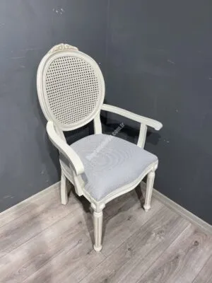 TORNALI OYMALI KOLLU MADALYON SANDALYE SİLME