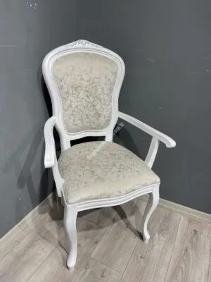 İTALYON OYMALI KOLLU SANDALYE SİYAH FIRÇALI