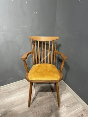 KIRLANGIÇ DÖŞEMELİ KOLLU SANDALYE CEVİZ