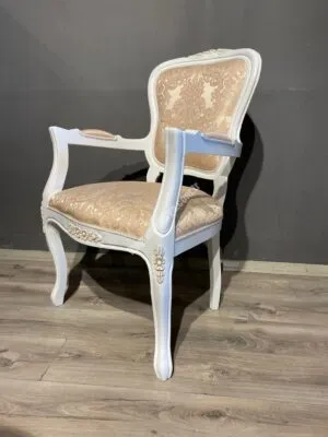 KLASİK OYMALI BERJER SİLME