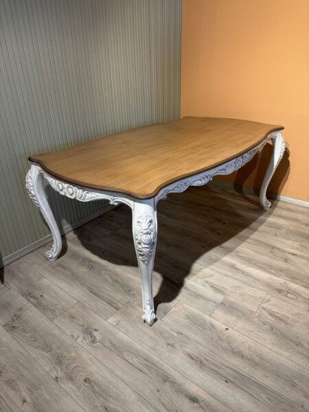 Gold Oymalı Masa Mudo Beyaz