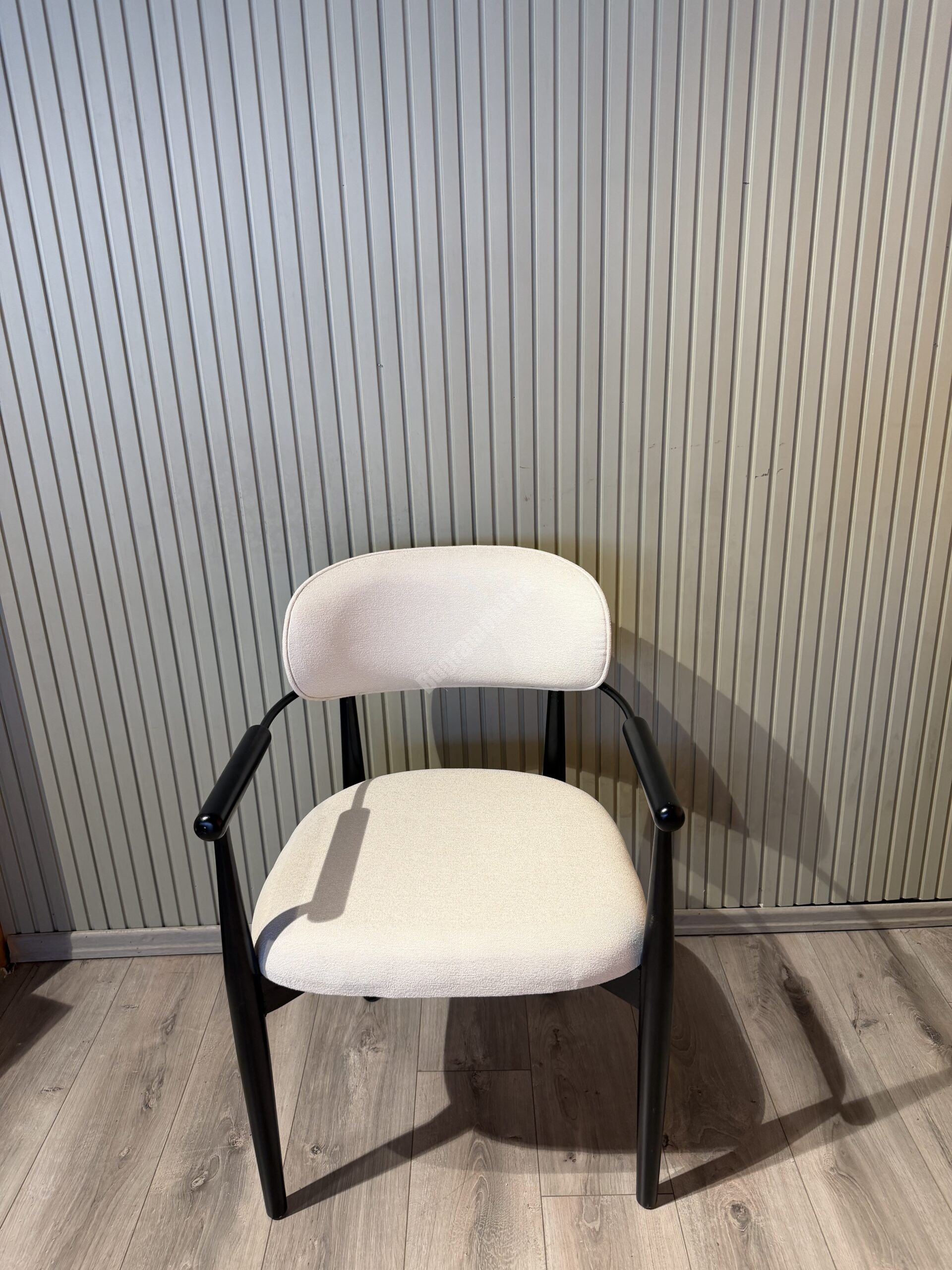 Star Kollu Sandalye Siyah - Görsel 3